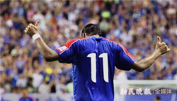 j9九游会-德罗巴在日本队比赛中领先优势明显,大比分获胜引发热议!观众掌声雷动的简单介绍